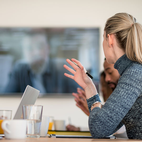 collega's tijdens een vergadering