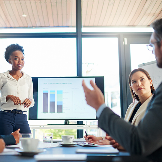 groep collega's in een vergadering