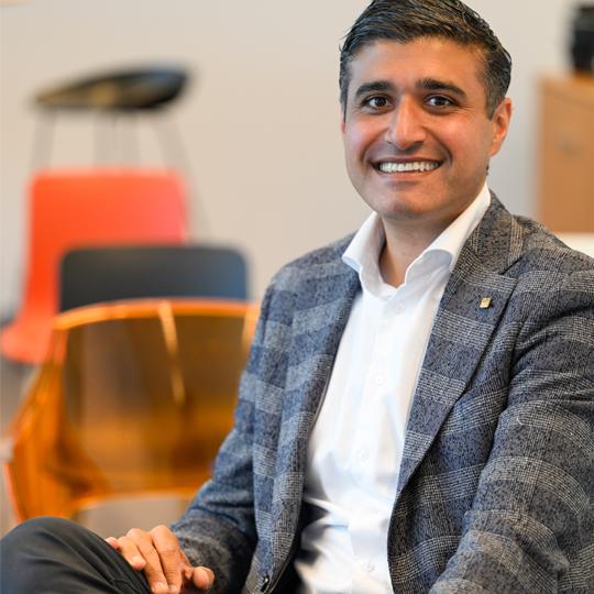 DMS als poort naar elektronische documenten Umair Chaudhry